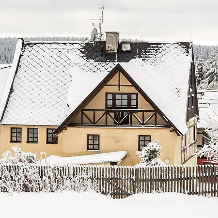 Chalupa Hrazdenka V Krusnych Horach Horni Blatna Bagian luar foto